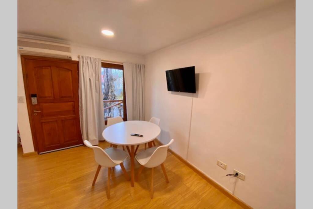 エル・カラファテDepartamento Amplio En Pleno Centroアパートメント エクステリア 写真